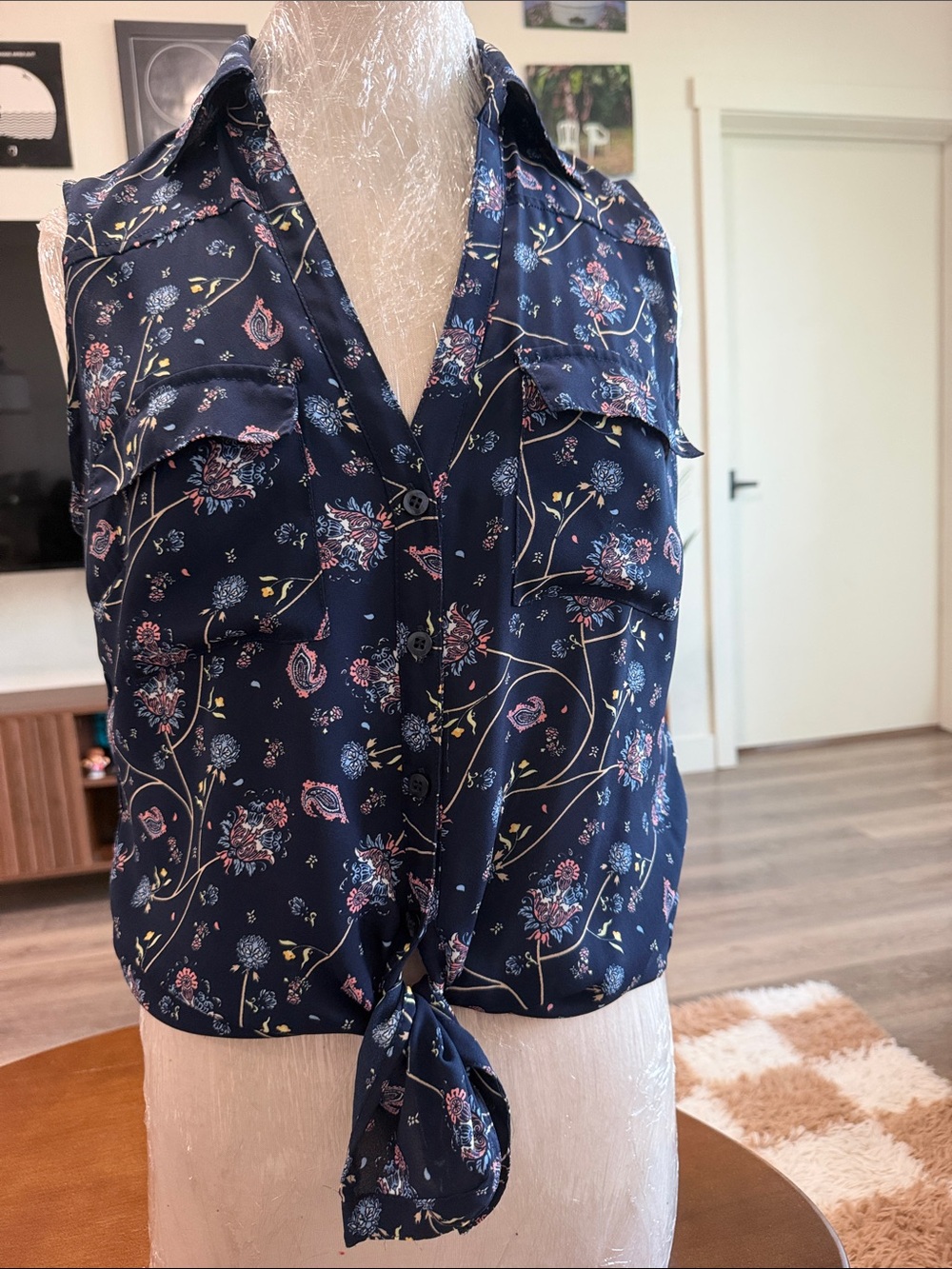 Soho Navy Floral Button-Front Tie Hem Sleeveless Shirt